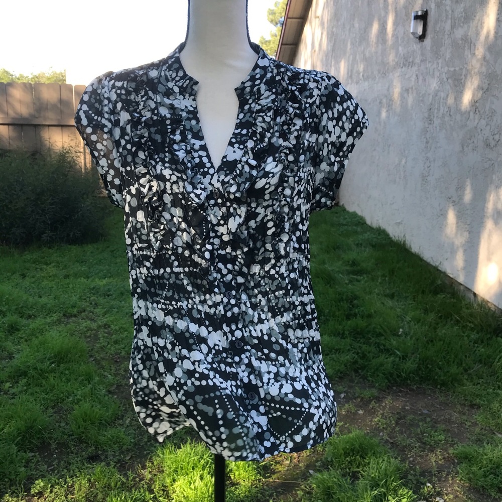 V-Neck short sleeve Black/White/Gray Blouse Sz L